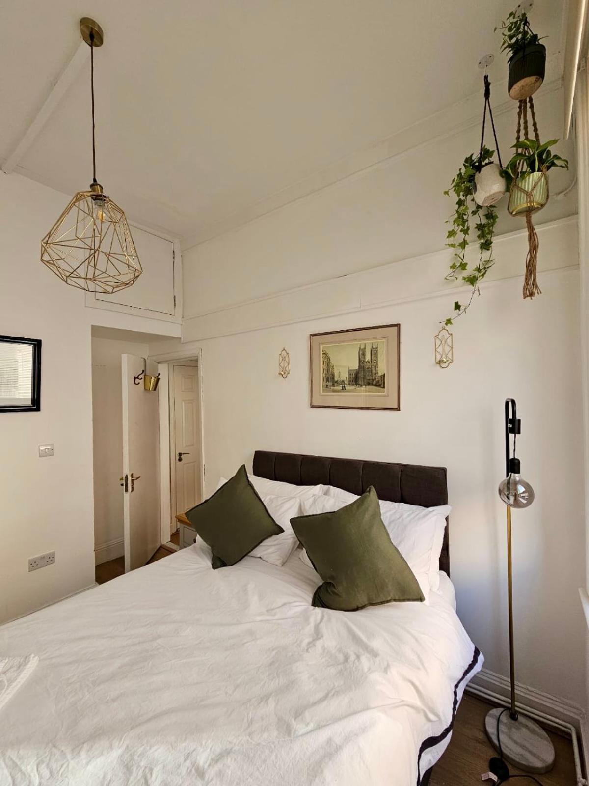 Appartement Modern Flat In Victorian West Kensington Mansion à Londres Extérieur photo